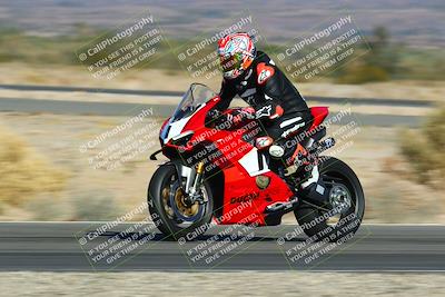 media/Jan-13-2024-SoCal Trackdays (Sat) [[9c032fe5aa]]/Turn 14 (10am)/